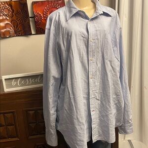 Men's Light Blue Classic Button-Up Shirt
